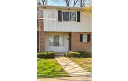 19942 Vernier Road, Harper Woods, MI 48225