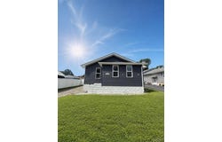 229 W Thomas Street, Roxana, IL 62084
