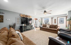 504 E 2nd St, Plankinton, SD 57368