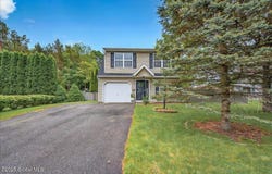 15 Gordon Court, Rensselaer, NY 12144
