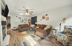 105 S Cedar St, Lindsborg, KS 67456