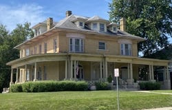 2120 Faraon Street, St Joseph, MO 64501