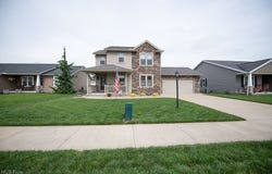 1095 Sycamore Circle SE, New Philadelphia, OH 44663