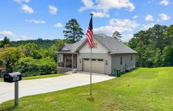 309 Autumn Avenue, Rossville, GA 30741