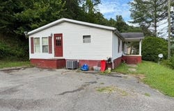 1039 Right Fork Bull Creek, Prestonsburg, KY 41653
