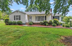 5506 Winona Street, Winston-Salem, NC 27106