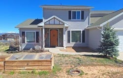 159 E Blue Meadow Ln, Panguitch, UT 84759