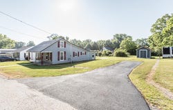 152 Calvert Street, Stamping Ground, KY 40379