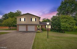 17304 Mary Lee Drive, Abingdon, VA 24210