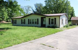 1002 County Road 1850 E, Fairfield, IL 62837