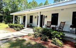 73 Worley Dr, Apalachicola, FL 32320