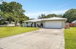 905 Scott Street, Fort Pierce, FL 34982