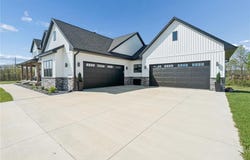 9267 Feather Ridge Pass, Cedar Rapids, IA 52411