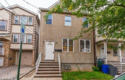 708 S Park St, Elizabeth City, NJ 07201-2820