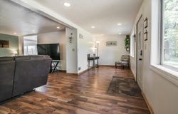 1144 S Oak Avenue, White Cloud, MI 49349