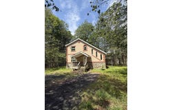 9737 Cardinal Lane, Tobyhanna, PA 18466