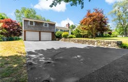 36 Roosevelt Drive, Bristol, RI 02809
