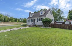 143 Parker St, Middlesex Boro, NJ 08846-2255