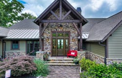 84 Meadow Top Lane, Hendersonville, NC 28792