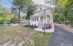 901 Palmer Avenue, Holmdel, NJ 07733