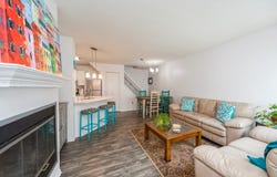 1020 68th Street unit: 2, West Des Moines, IA 50266