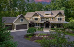 5354 Pinnacle Point Drive NE, Ada, MI 49301