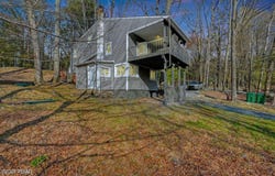 110 Maple Drive, Greentown, PA 18426