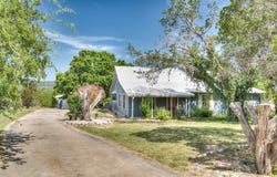 181 Leinweber Rd, Leakey, TX 78873