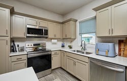 16621 Goodman Drive, Urbandale, IA 50323