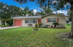 200 Robin Avenue, Sebring, FL 33870