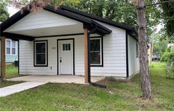 821 North Street, Iola, KS 66749