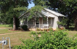 705 EXALL ST., Llano, TX 78643