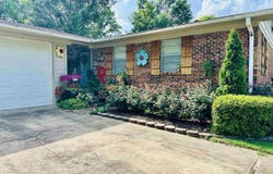 1912 W Arch Avenue, Searcy, AR 72143