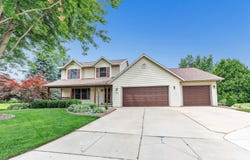 370 NIGHTINGALE Drive, PULASKI, WI 54162-9442