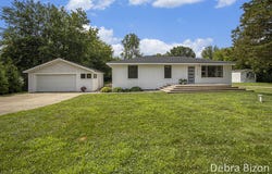 17929 S River Road, Three Rivers, MI 49093