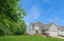 407 E 14th Place, Indianola, IA 50125