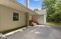 1210 LOGGER Drive, GORE, VA 22637