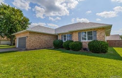 2825 LAFAYETTE Avenue, Lebanon, MO 65536