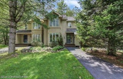 513 Rondaxe Lane, Long Pond, PA 18334