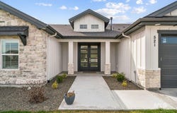 521 S Gabriel Ln, Nampa, ID 83687
