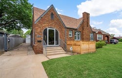 1212 S Knoxville Avenue, Tulsa, OK 74112
