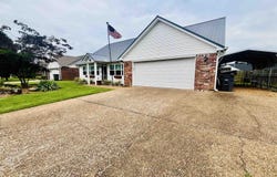2409 Normandy Lane, Searcy, AR 72143