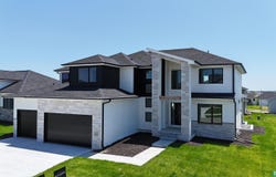 21137 Ellison Avenue, Elkhorn, NE 68022
