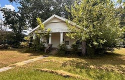 811 W 2nd, DeWitt, AR 72042