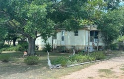 105 Elizabeth Dr, Spicewood, TX 78669