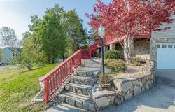 6004 Stone Bluff Drive, Clemmons, NC 27012