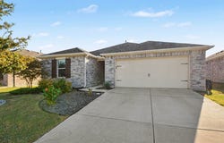 2620 Wayne Avenue, Aubrey, TX 76227