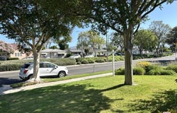 2514 W Chandler Blvd, Burbank, CA 91505
