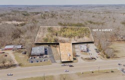 MULBERRY Ave, Selmer, TN 38375