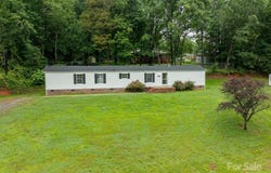 1884 Kensway Drive, Hudson, NC 28638